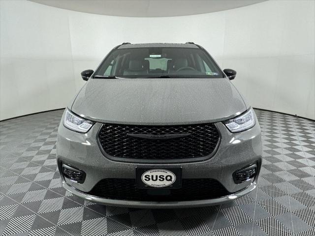2025 Chrysler Pacifica Hybrid PACIFICA PLUG-IN HYBRID S APPEARANCE
