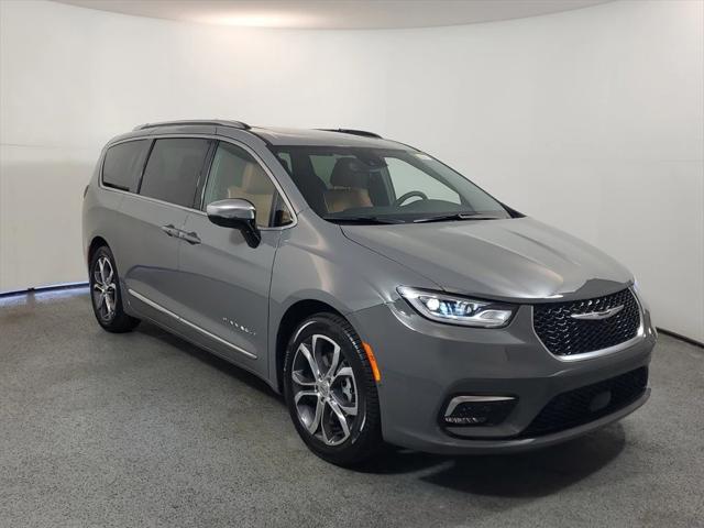 2025 Chrysler Pacifica PACIFICA PINNACLE