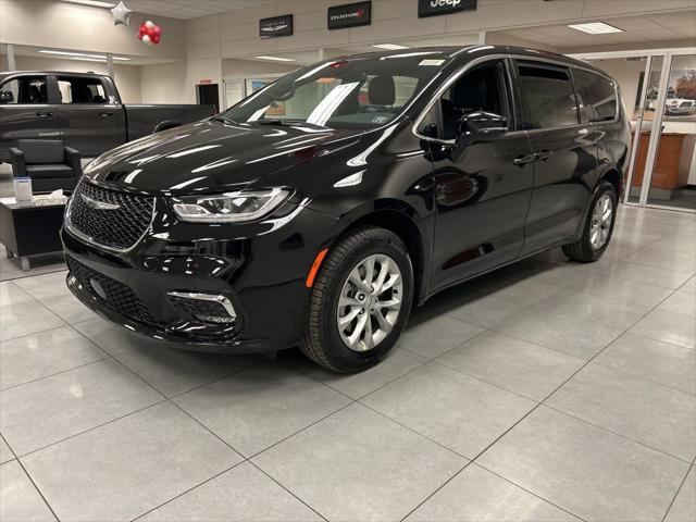 2025 Chrysler Pacifica PACIFICA SELECT AWD