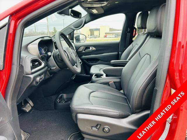 2025 Chrysler Pacifica Hybrid PACIFICA PLUG-IN HYBRID SELECT
