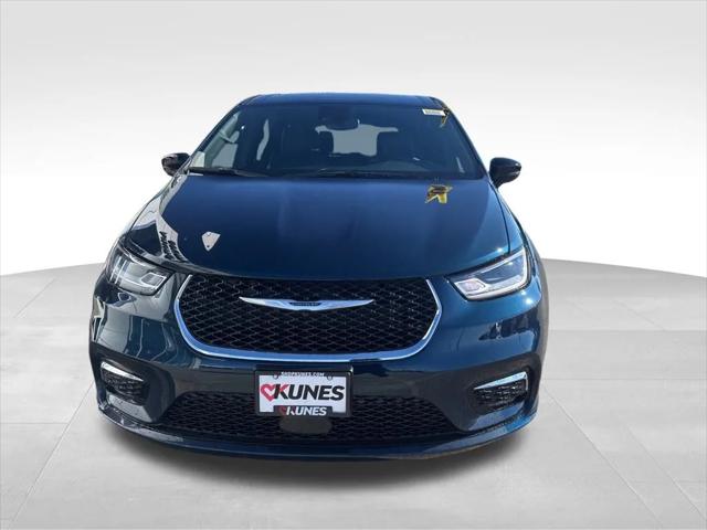 2025 Chrysler Pacifica PACIFICA SELECT AWD
