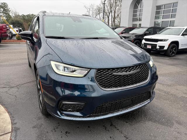 2025 Chrysler Pacifica PACIFICA LIMITED