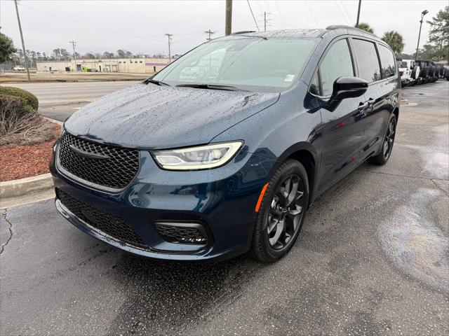2025 Chrysler Pacifica PACIFICA LIMITED