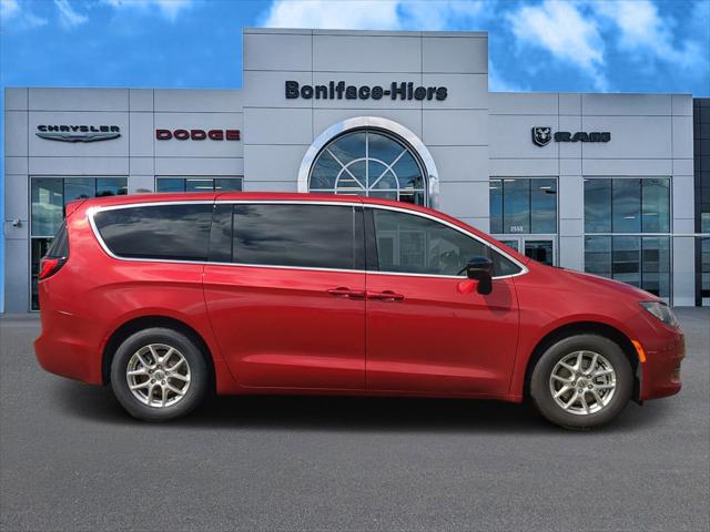 2025 Chrysler Voyager VOYAGER