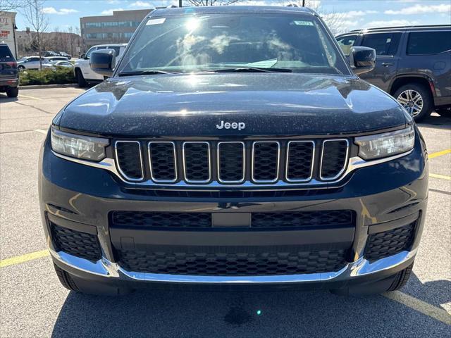 2025 Jeep Grand Cherokee GRAND CHEROKEE L LAREDO X 4X4