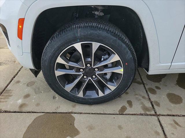 2025 Jeep Grand Cherokee GRAND CHEROKEE L OVERLAND 4X4