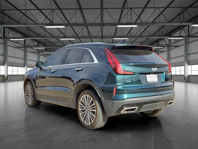 2024 Cadillac XT4 AWD Premium Luxury