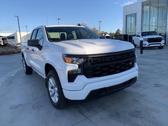 2024 Chevrolet Silverado 1500 4WD Double Cab Standard Bed Custom