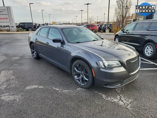 2020 Chrysler 300 Touring