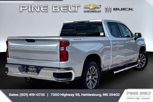 2022 Chevrolet Silverado 1500 4WD Crew Cab Standard Bed LT