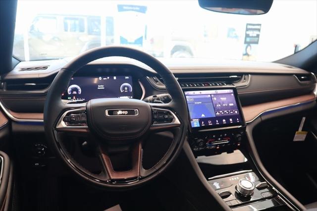2025 Jeep Grand Cherokee GRAND CHEROKEE L SUMMIT 4X4