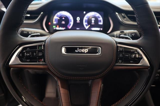 2025 Jeep Grand Cherokee GRAND CHEROKEE L SUMMIT 4X4