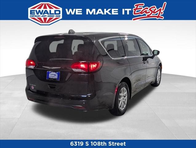2025 Chrysler Voyager VOYAGER