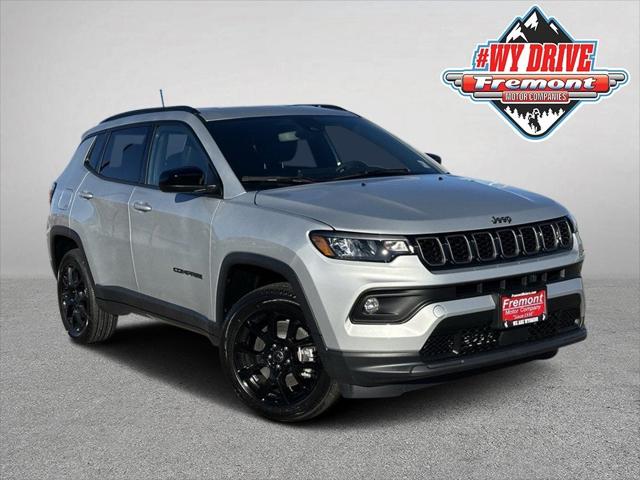 2025 Jeep Compass COMPASS LATITUDE 4X4