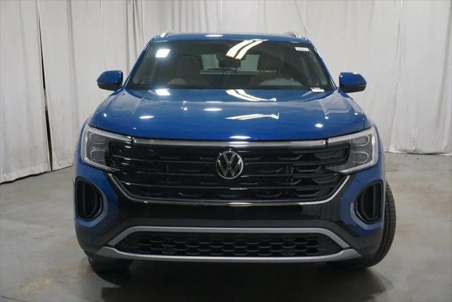 2025 Volkswagen Atlas Cross Sport 2.0T SE w/Technology