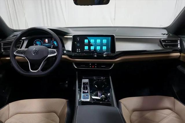 2025 Volkswagen Atlas Cross Sport 2.0T SE w/Technology