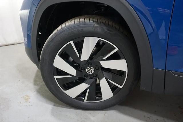 2025 Volkswagen Atlas Cross Sport 2.0T SE w/Technology