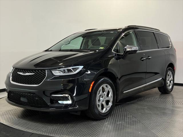 2023 Chrysler Pacifica Limited AWD