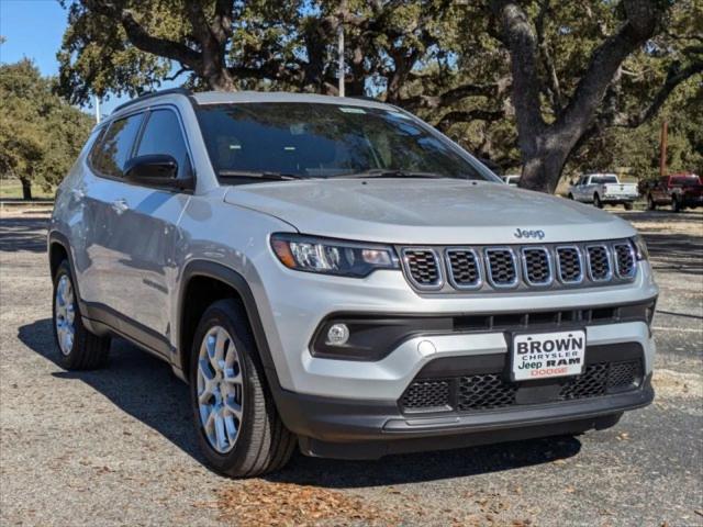 2024 Jeep Compass Latitude Lux FWD 2024 Jeep Compass Latitude Lux FWD