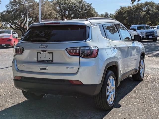 2024 Jeep Compass Latitude Lux FWD 2024 Jeep Compass Latitude Lux FWD