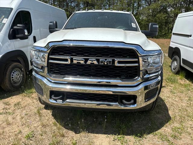 2024 RAM Ram 5500 Chassis Cab RAM 5500 TRADESMAN CHASSIS CREW CAB 4X4 84 CA