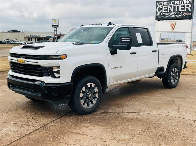 2024 Chevrolet Silverado 2500HD 4WD Crew Cab Standard Bed Custom