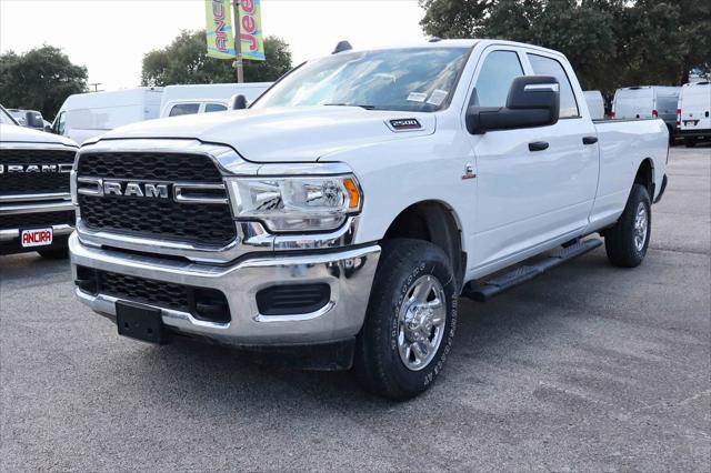 2023 RAM 2500 Tradesman Crew Cab 4x4 8 Box