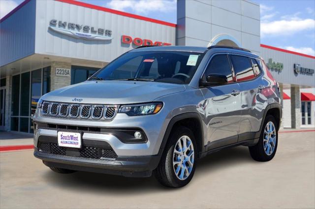 2023 Jeep Compass Latitude Lux FWD