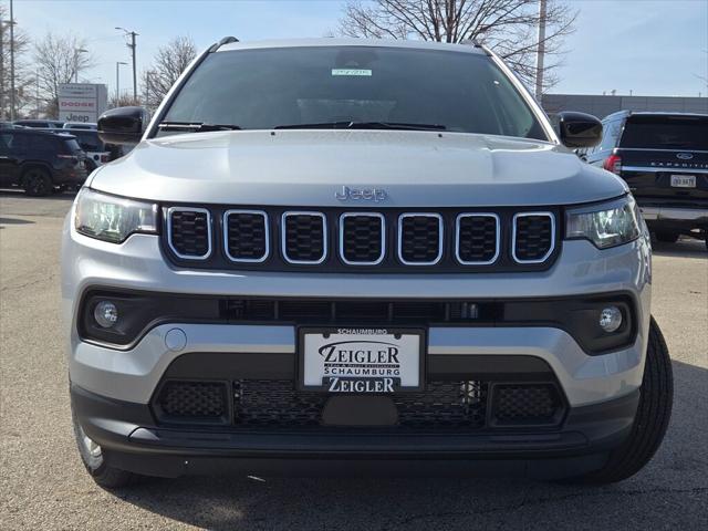 2025 Jeep Compass COMPASS LATITUDE 4X4