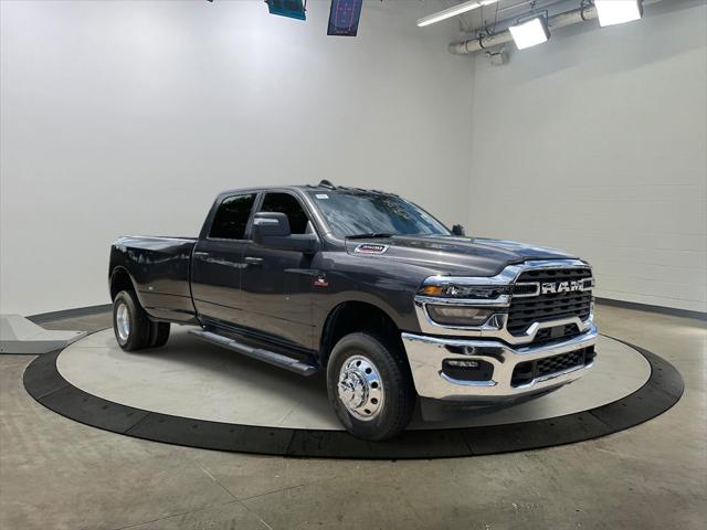 2025 RAM Ram 3500 RAM 3500 TRADESMAN CREW CAB 4X4 8 BOX