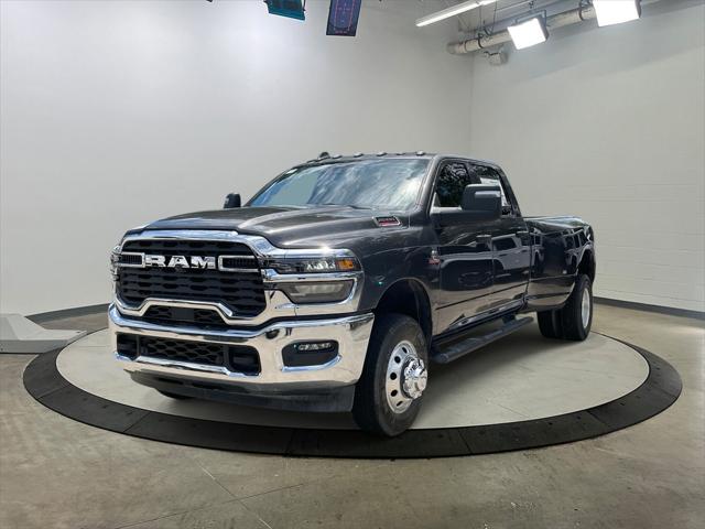 2025 RAM Ram 3500 RAM 3500 TRADESMAN CREW CAB 4X4 8 BOX