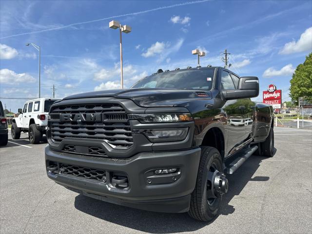 2025 RAM Ram 3500 RAM 3500 TRADESMAN CREW CAB 4X4 8 BOX