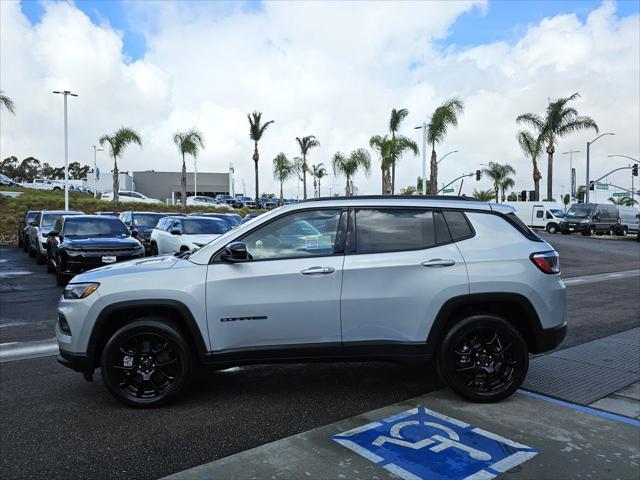 2025 Jeep Compass COMPASS LATITUDE 4X4