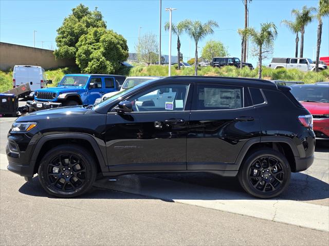 2025 Jeep Compass COMPASS LATITUDE 4X4