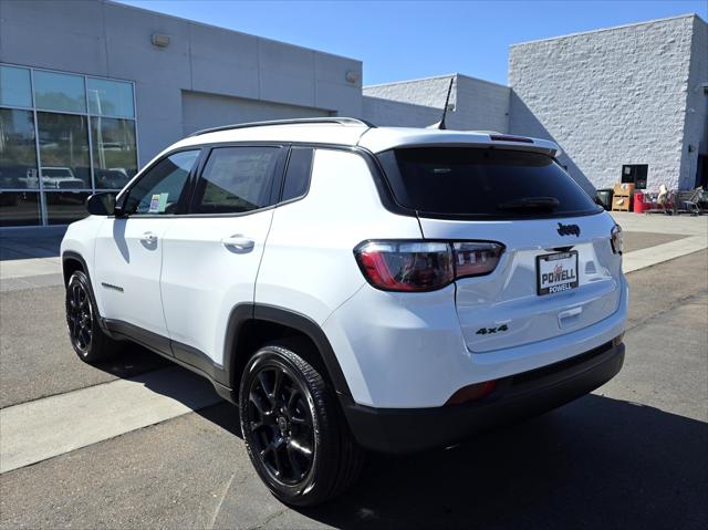 2025 Jeep Compass COMPASS LATITUDE 4X4