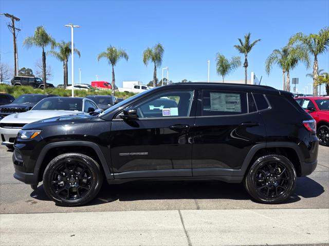 2025 Jeep Compass COMPASS LATITUDE 4X4