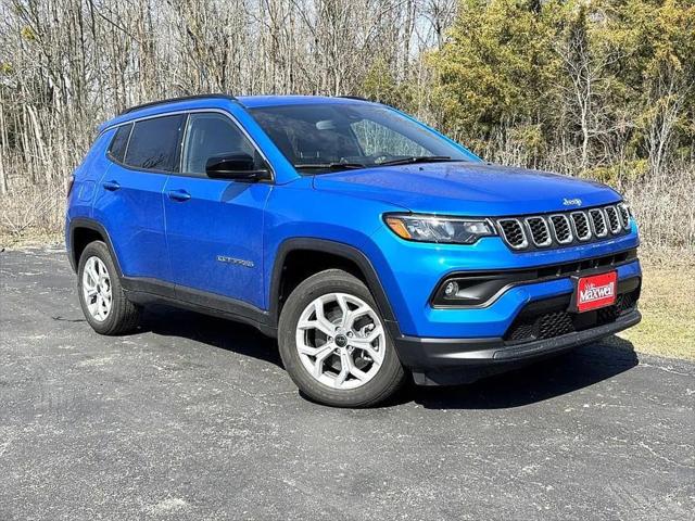 2025 Jeep Compass COMPASS LATITUDE 4X4