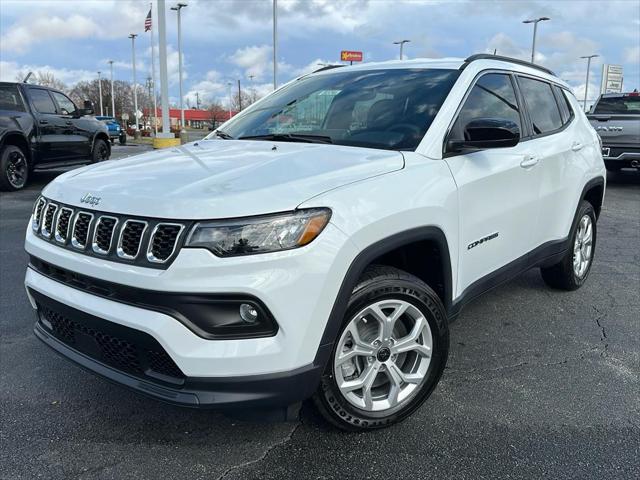 2025 Jeep Compass COMPASS LATITUDE 4X4