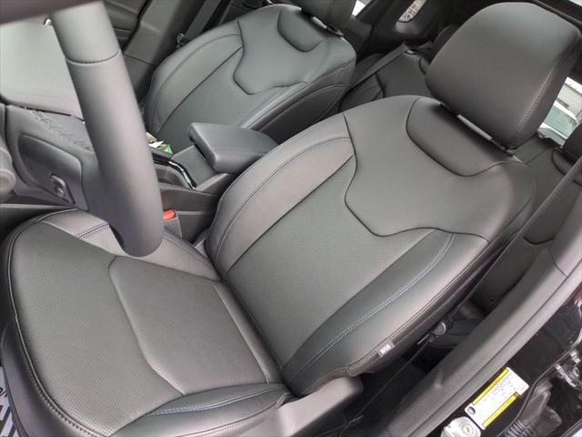 2025 Jeep Compass COMPASS LIMITED 4X4
