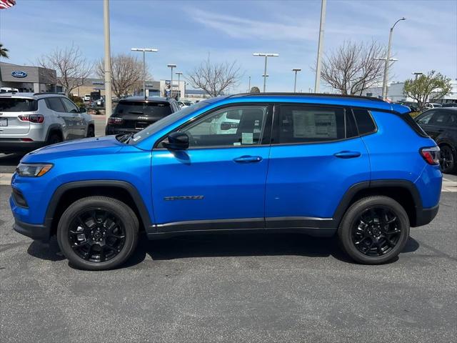 2025 Jeep Compass COMPASS LATITUDE 4X4