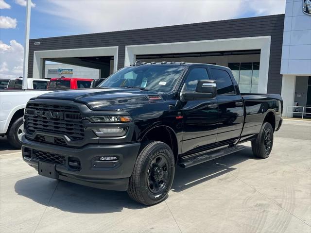 2025 RAM Ram 3500 RAM 3500 TRADESMAN CREW CAB 4X4 8 BOX