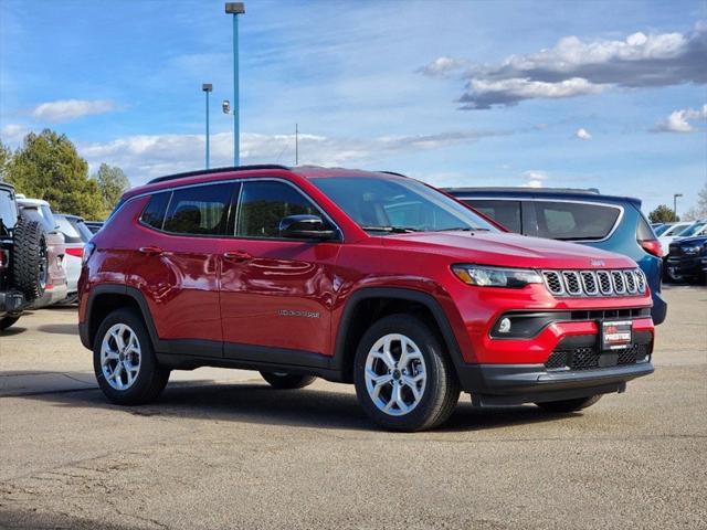 2025 Jeep Compass COMPASS LATITUDE 4X4