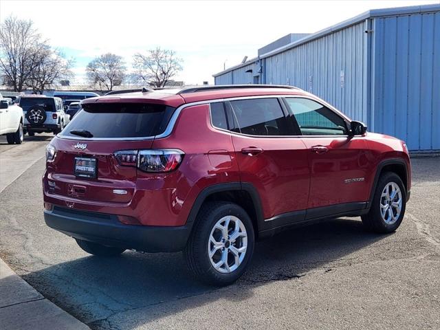 2025 Jeep Compass COMPASS LATITUDE 4X4