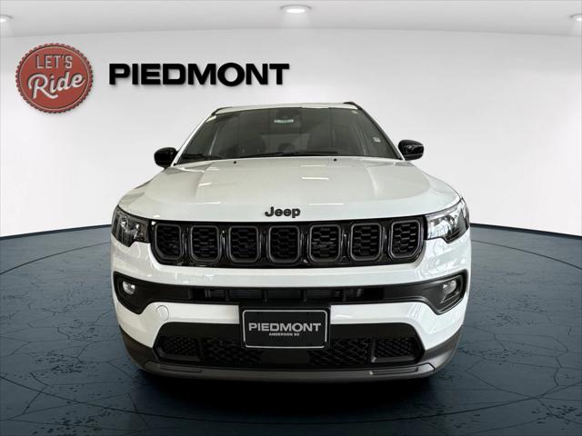 2025 Jeep Compass COMPASS LATITUDE 4X4