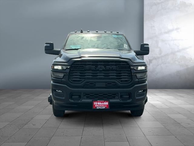 2025 RAM Ram 3500 RAM 3500 TRADESMAN CREW CAB 4X4 8 BOX
