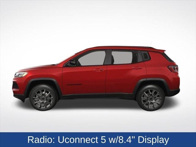 2025 Jeep Compass COMPASS LATITUDE 4X4