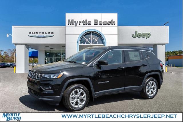 2025 Jeep Compass COMPASS LATITUDE 4X4