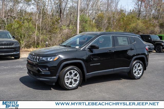 2025 Jeep Compass COMPASS LATITUDE 4X4