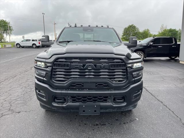 2025 RAM Ram 3500 RAM 3500 TRADESMAN CREW CAB 4X4 8 BOX