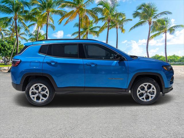 2025 Jeep Compass COMPASS LATITUDE 4X4